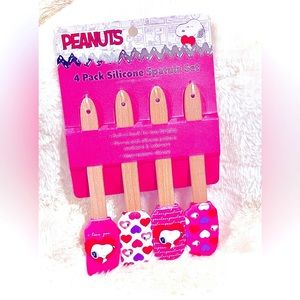 Peanuts Snoopy 4 Silicone Spatula Set
